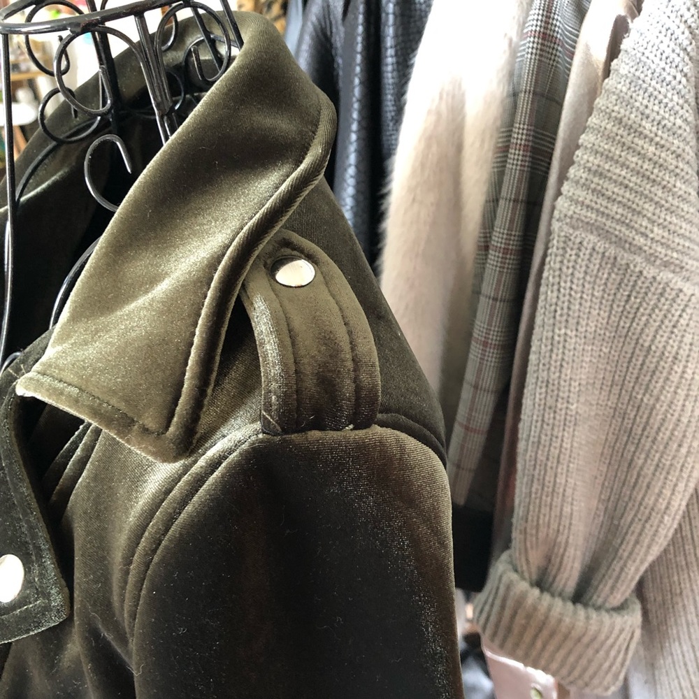 Olive Green Velvet Cropped Moto Jacket - Picture 4 of 5